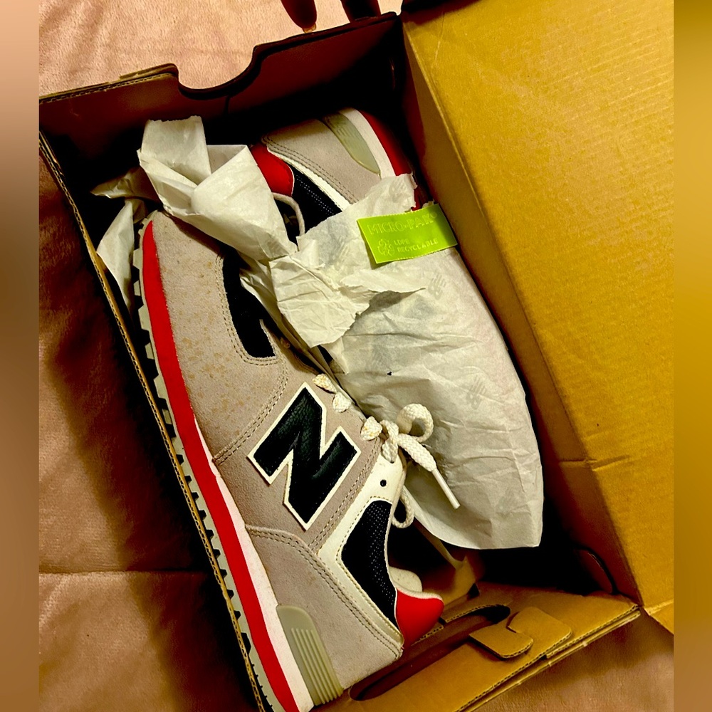 Sneakers